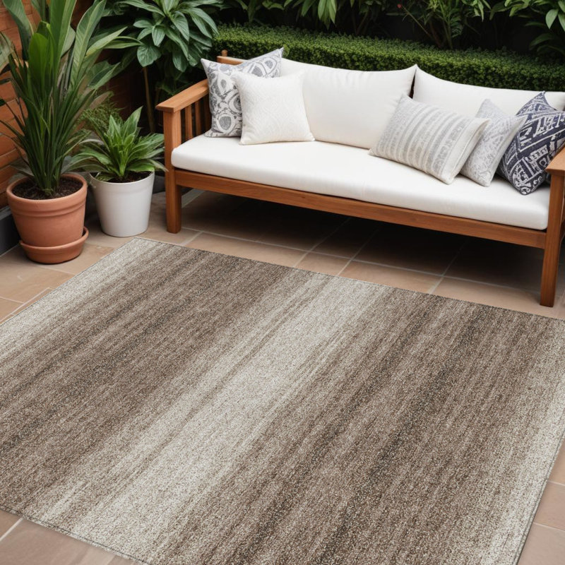 Tapis extérieur lavable rayé brun et beige 10 pi x 14 pi