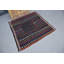 Tapis turc Vibrant tissé à la main avec motif géométrique en S dans des tons de noir