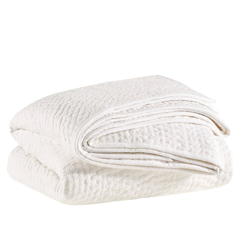 Seychelles Dove White Quilt, Twin/Twin XL Quilt, Dove White
