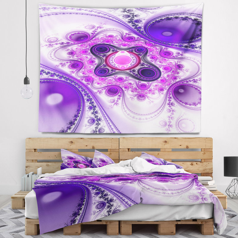 Tapisserie abstraites et cercles de couleur mauve, H 32 po x l 39 po