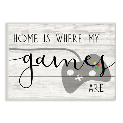 «Home Is Where My Games» par Daphne Polselli - reproduction d'art textuel
