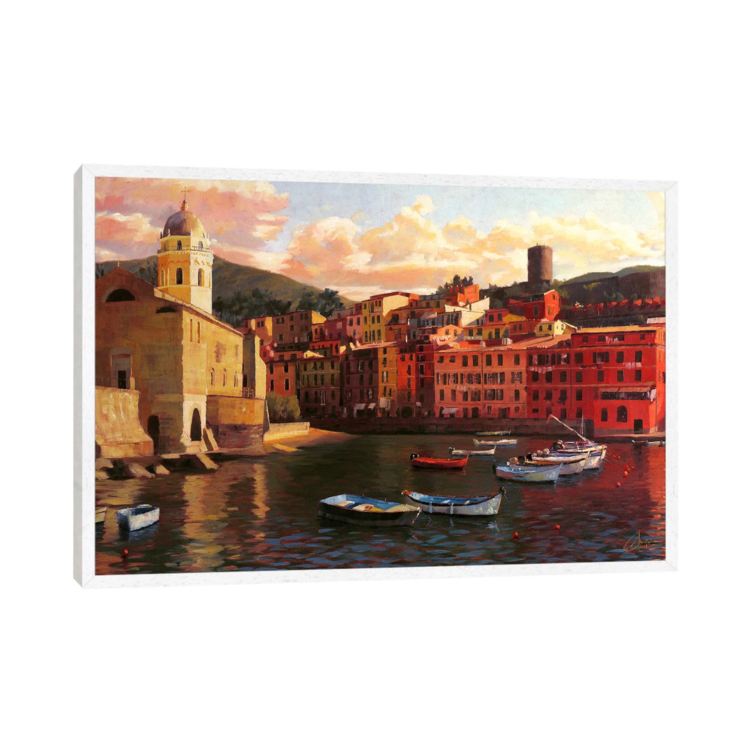 Vernazza Harbor II von Christopher Clark - Galerie-verpackte Leinwand Giclée auf Leinwand