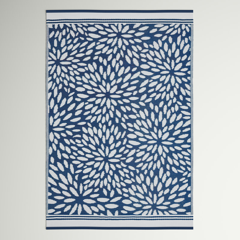 Trentin Indoor / Outdoor Rug, Rectangle 5' x 6'11"