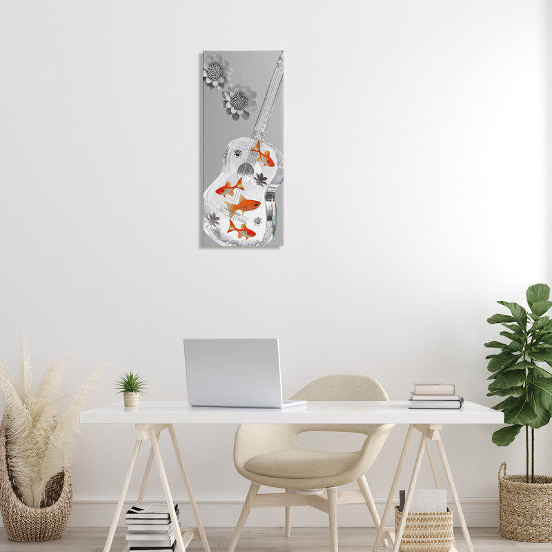 «Sparkle Fish», guitare par Sasha, H 30 po x l 13 po