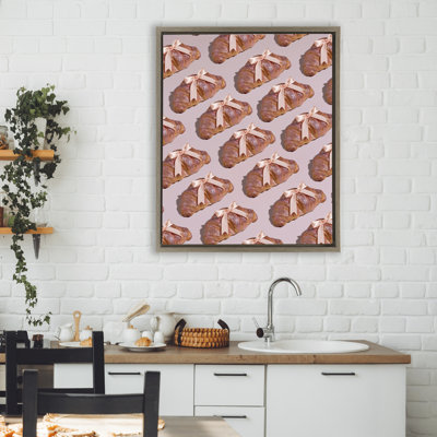 Cadre flottant Croissants avec des rubans, design par Lish Creative