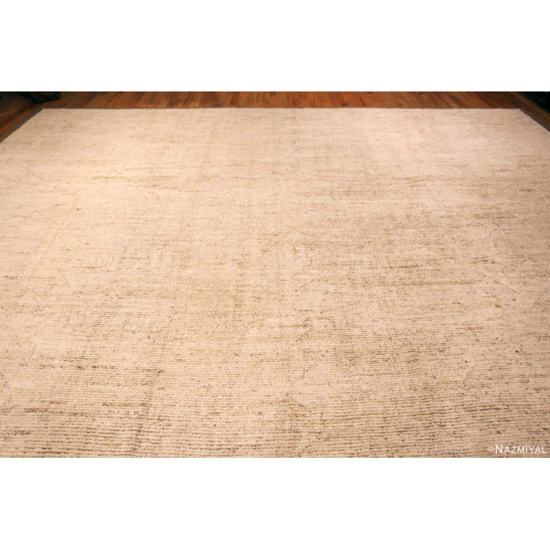 Tapis minimaliste moderne carré beige doux One-of-a-Kind