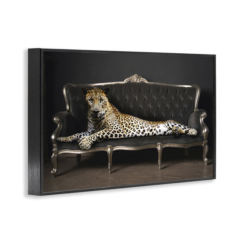 Guépard étendu sur un canapé, estampe numérique par Reinders, H 12 po x l 18 po, Giclée encadrée noir minuit