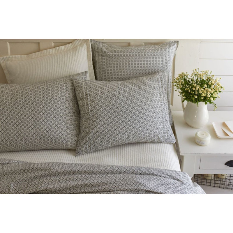 Dotted Vine Standard Sham, Twin/Full/Queen