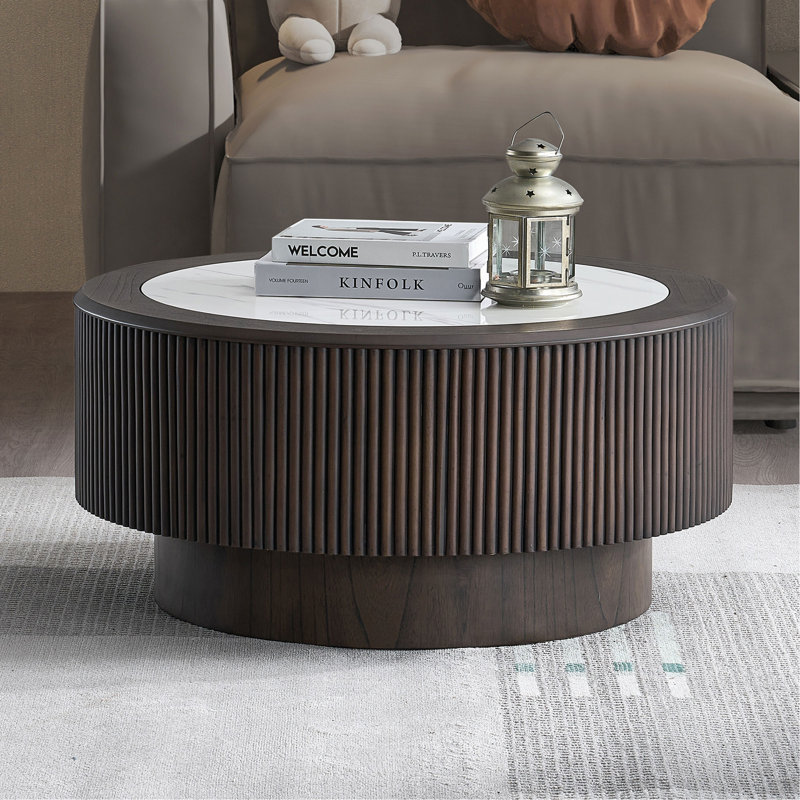 Table basse ronde 35,43 pouces avec motifs de faux marbre et table basse pour salon, petite table avec piédestal robuste, brun foncé
