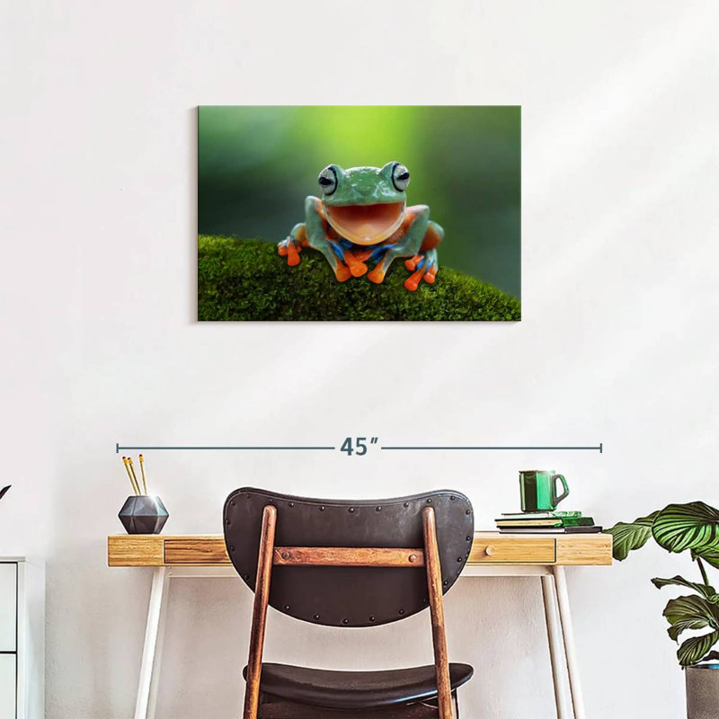 Brampt Happy Tree Frog, 20" H x 30" W