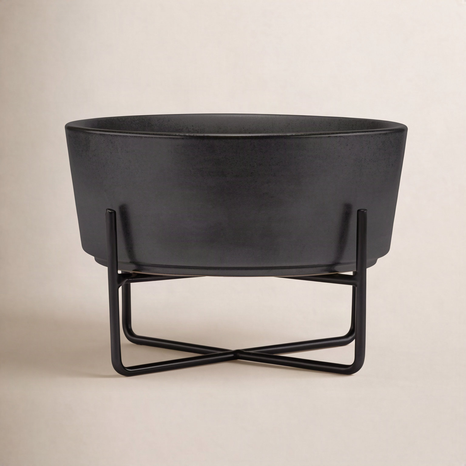 Jaylee Dog Bowl and Stand Set, Black, Medium (4 cups / 32 fl. oz.)