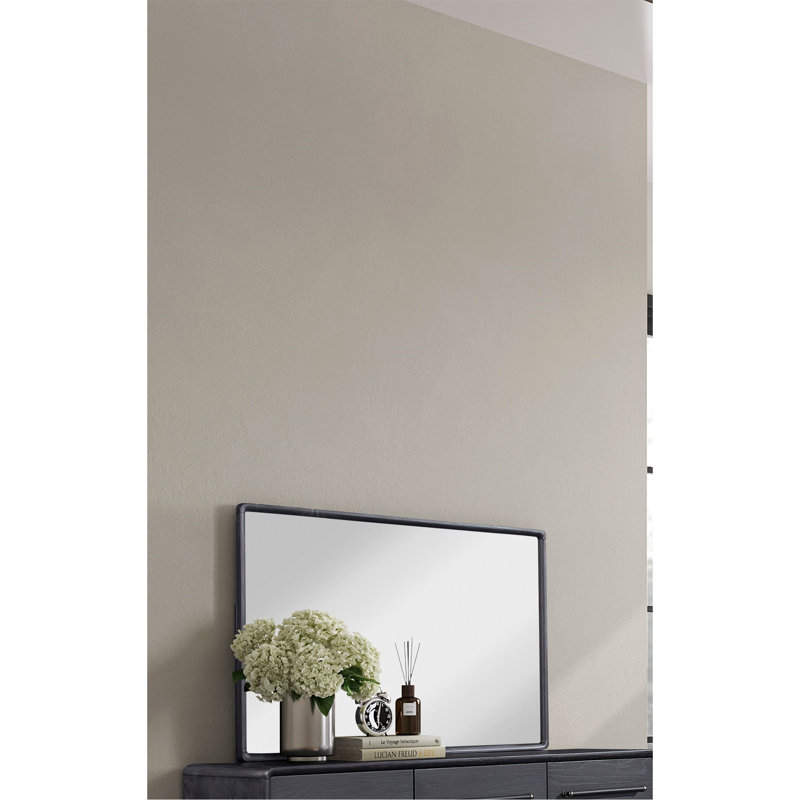 Exquis miroir en bois rectangulaire avec finition gracieuse pour la rénovation