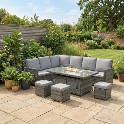 Kuelper 8 - Person Seating Group with Cushions