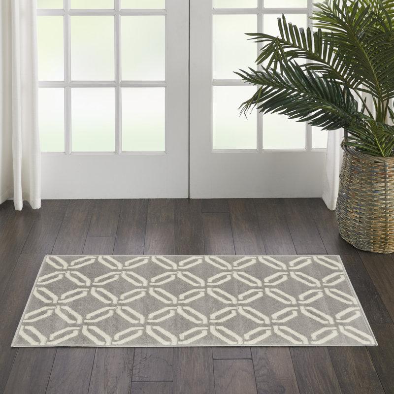 Jullie Geometric Indoor Rug, Rectangle 2' x 4'