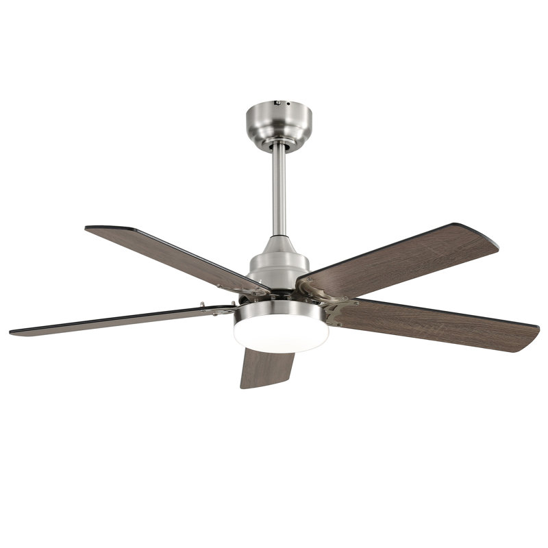 Ventilateur de plafond d'intérieur moderne de 52 pouces avec moteur à courant continu réversible à 5 vitesses et 5 lumières à DEL à intensité variable