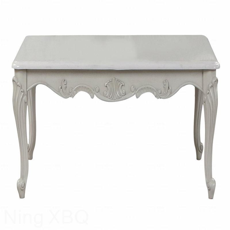 Table basse en bois de style traditionnel avec finition argentée