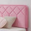 Structure de lit plateforme grand avec tête de lit tapissier en velours et support en lattes de bois, sommier à ressorts / pas de sommier nécessaire-458787141-445657464