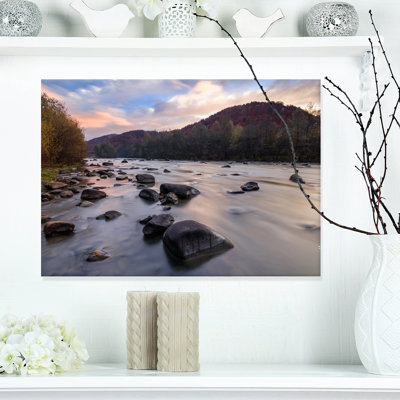 «Rocky Mountain River in Autumn», reproduction sur toile tendue