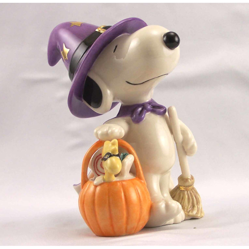 Lenox Snoopy Bewitching Treats Figurine