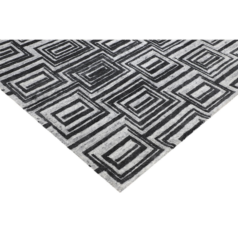 Geometric Area Rug in Navy, Rectangle 8' x 10'