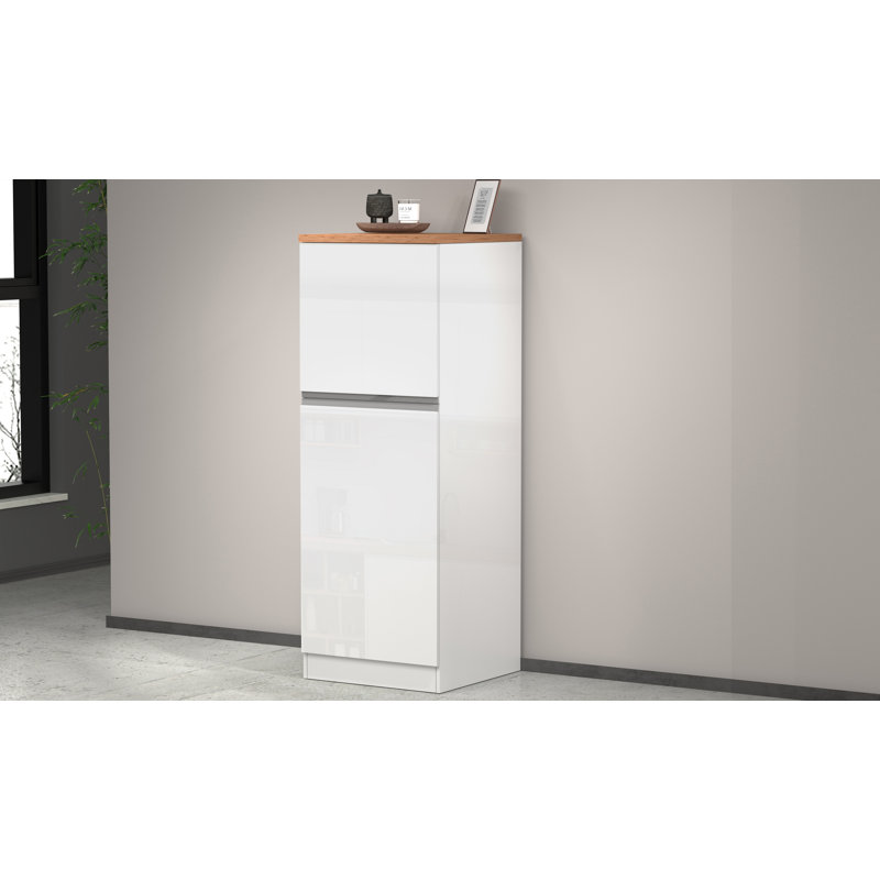 Pameal 164.5cm Kitchen Pantry, Oak Wood/White