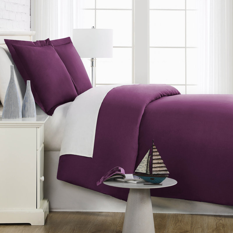 Ensemble de literie Southshore Basics de Southshore Fine Linens, couleur violette, en microfibre doublement brossée avec fermeture éclair dissimulée et attaches aux coins, 2 taies d'oreiller, grand lit/queen
