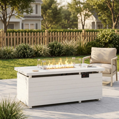Table de foyer d'extérieur au propane en métal de 21 po H x 51 po avec couvercle, pare-vent en verre, table de foyer au propane 50 000 BTU, blanc crème