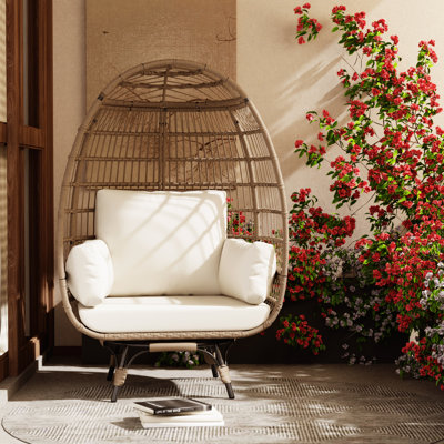 Outdoor Lounge Chair