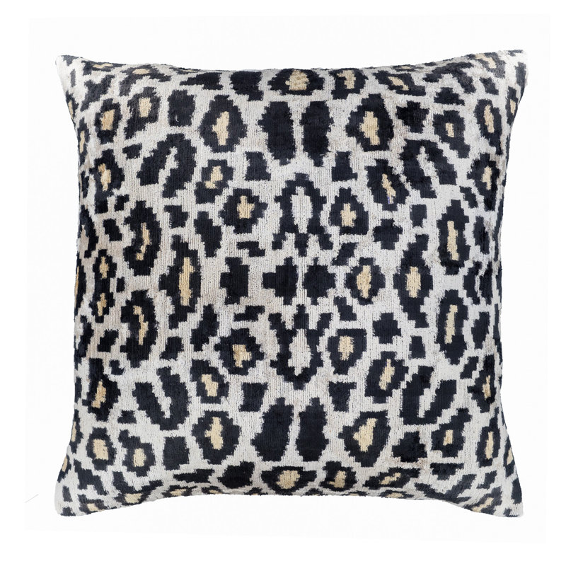 Oreiller en velours de soie Panthere Ikat, 24 po x 24 po