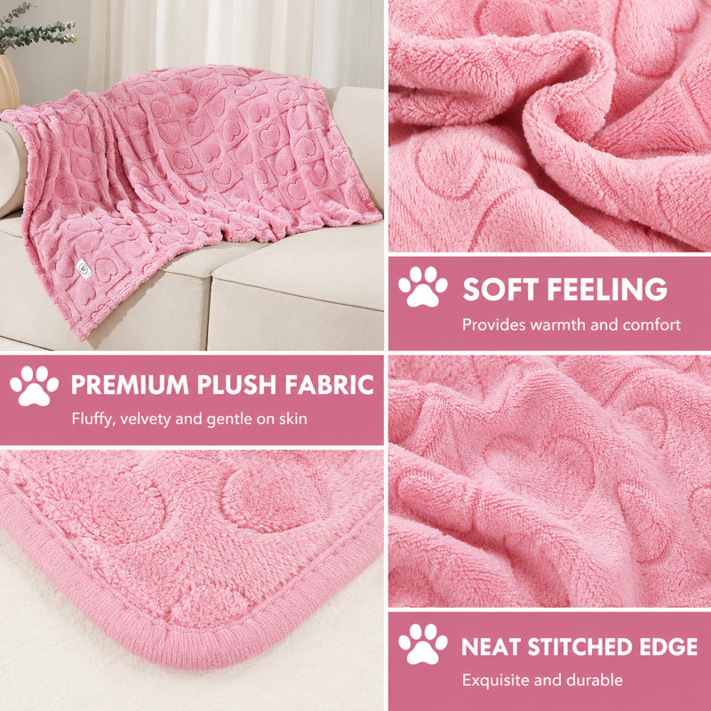 Soft Plush Heart Pattern Throw Blanket, Cozy Embossed Fleece Blanket for Sofa, Bed and Couch, Lightweight Decorative Blanket for Home
