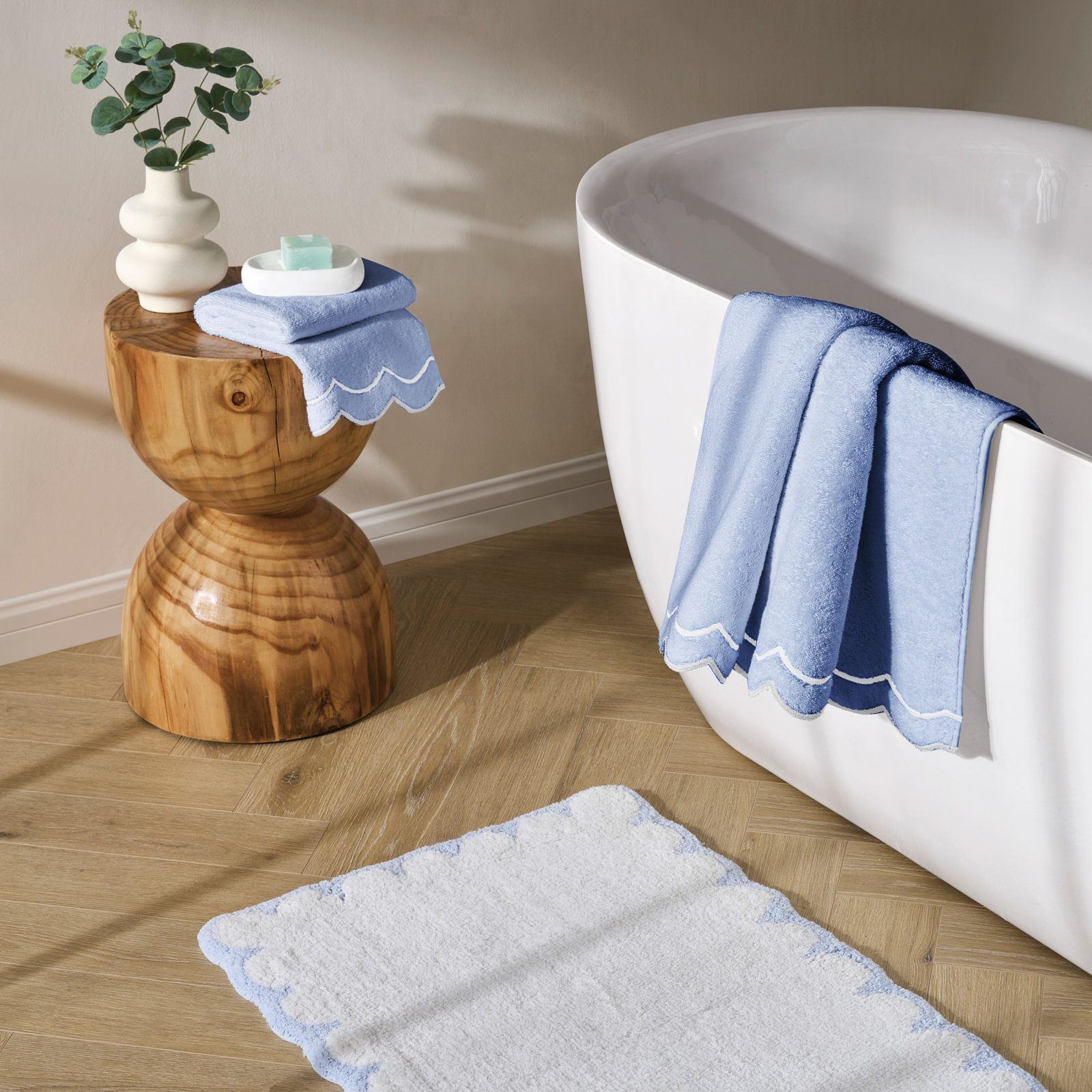 Peri Home Scallop Cotton Hand Towel, Blue Ground