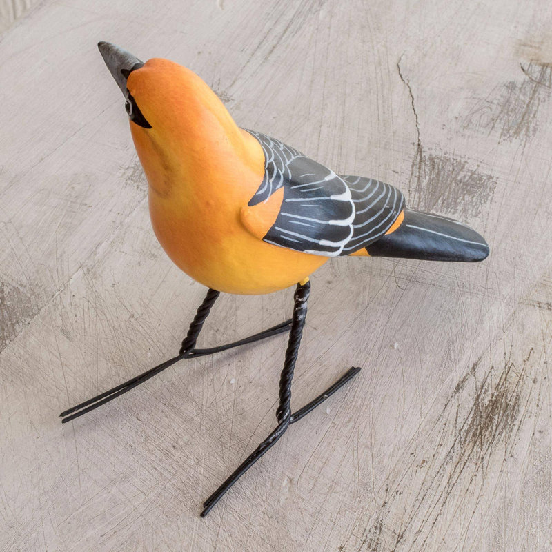 Figurine Tillamook Altamira Oriole et céramique