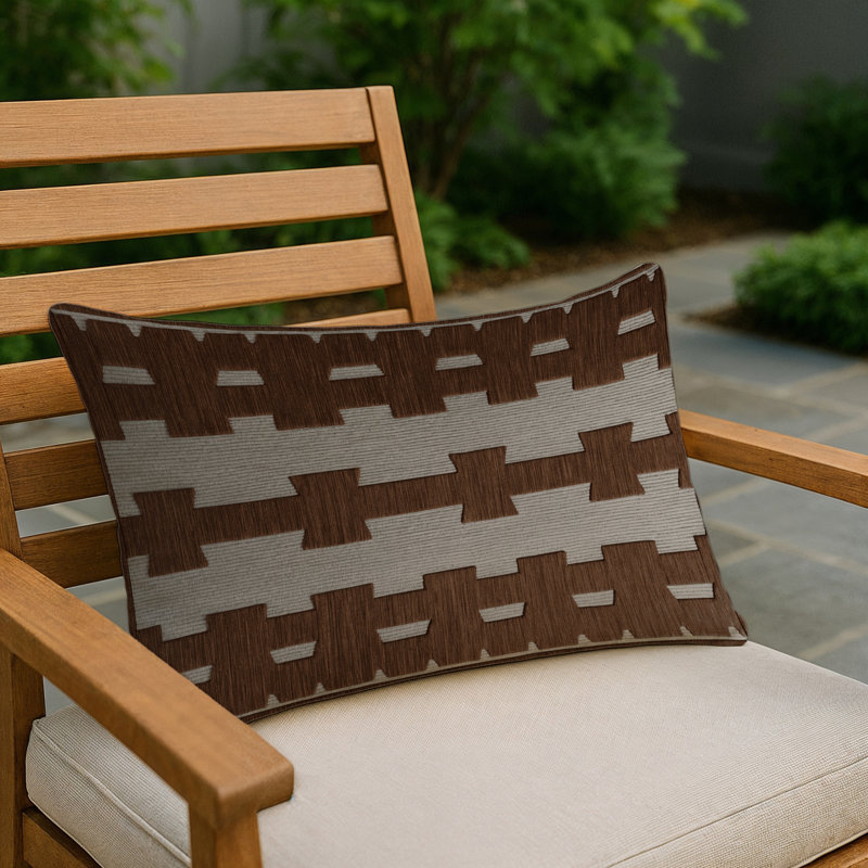 Coussin décoratif intérieur et extérieur beige Trellis, Treillis noir 471, Rectangle H 14 po x l 20 po