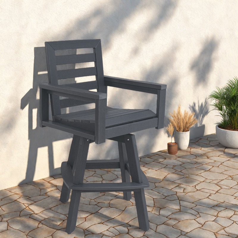 Tabourets de bar gris ardoise durables, pivotant à 360 °, style transitionnel pour le bord de la piscine