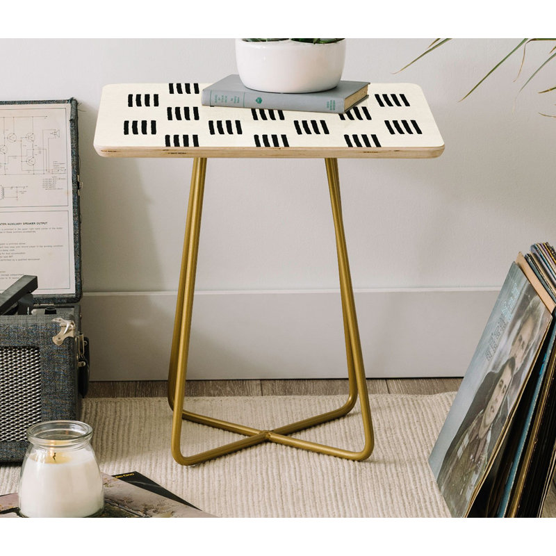 Table de bout à pieds croisés