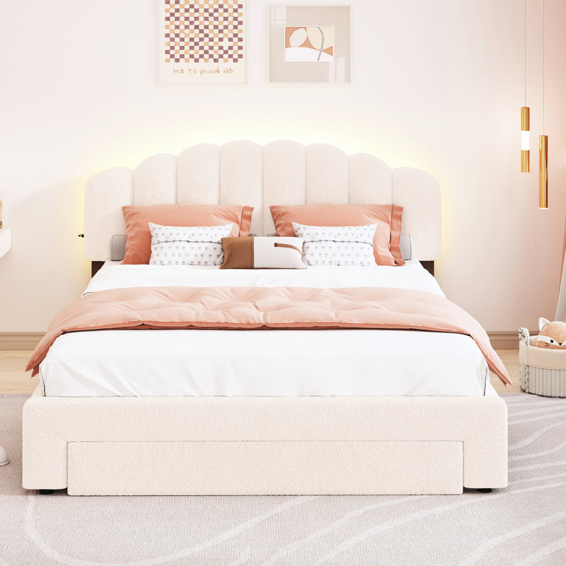 Lit tapissier grand avec tête de lit à rayures avec tiroir de rangement et fonction à DEL, tiroir plateforme en molleton, créant une chambre à coucher confortable,