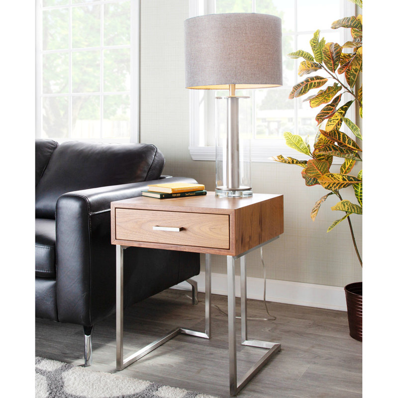 Table de bout romaine contemporaine en bois de noyer et acier inoxydable