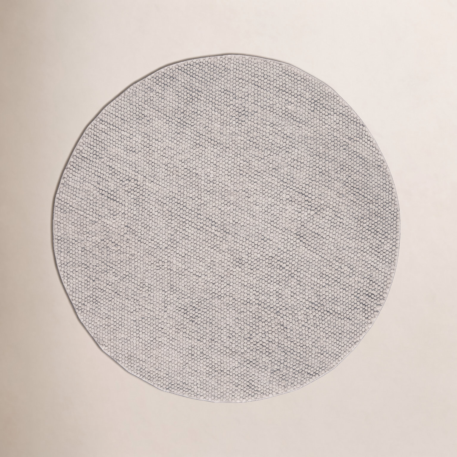 Elle Silver Hand-Woven Wool Rug, Round 4'