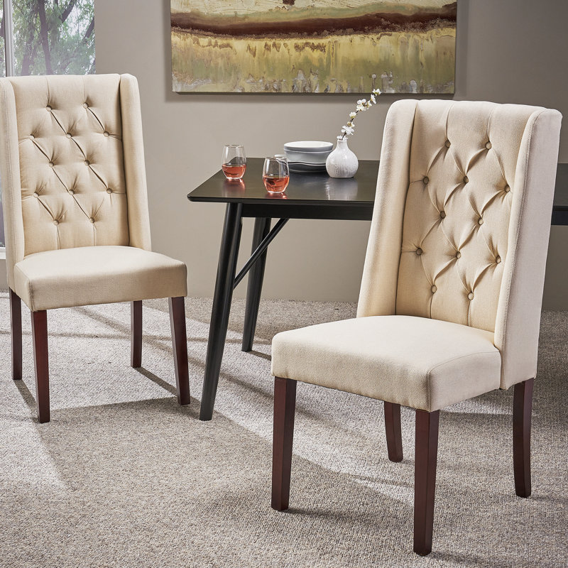 Chaise en tissu