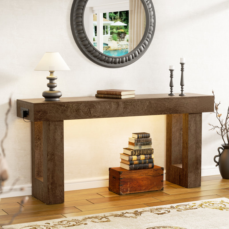Console Farmhouse avec prises de courant et capteur de lumière, H 33,5 po x l 63 po x P 13,8 po, Brun