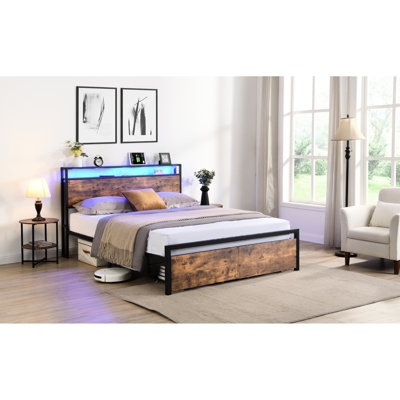 Grand lit avec lumières à DEL et tablette de rangement, métal, ports de charge rapide, lumières en métal de taille non nécessaire pour le sommier, pratique