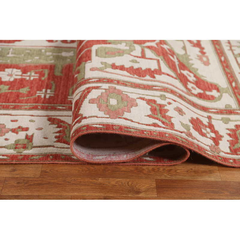 Tapis rouge / vert / ivoire noué à la main de conception unique 9 pi 9 po x 13 pi Heriz Serapi