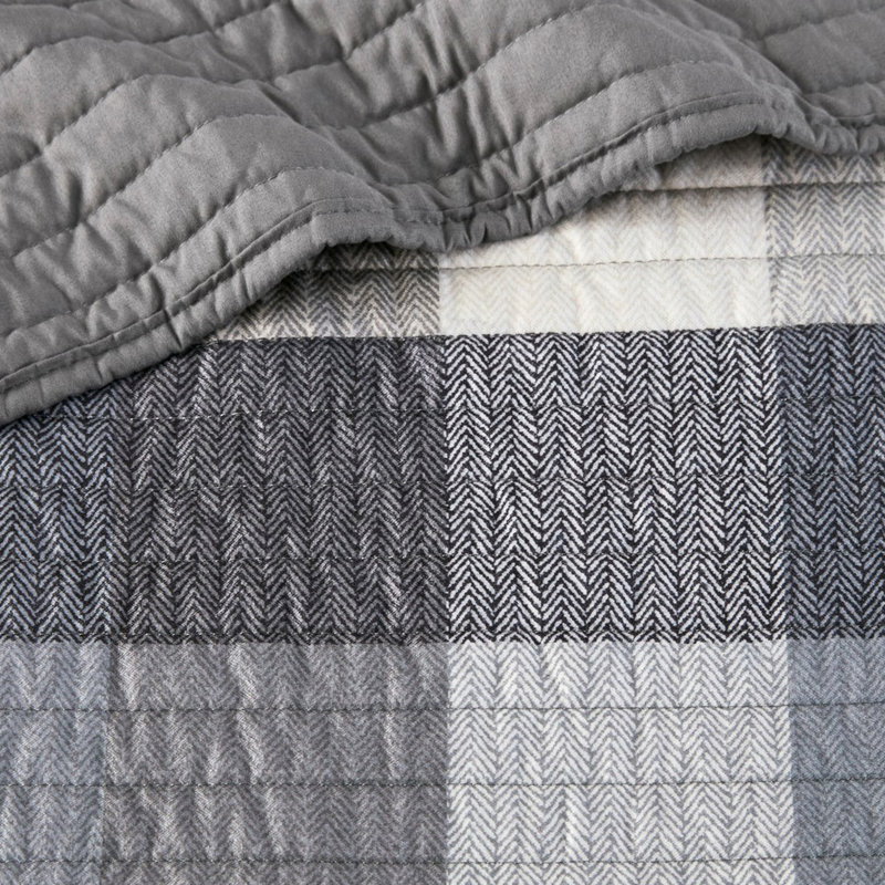 Housse de lit de jour réversible à carreaux gris - Ensemble de 6 pièces comprenant une housse, des taies d'oreiller et un coussin décoratif. Garnissage 90 % coton, lavable à la machine. Imprimé de 15 cm (6 pouces) et retombée de 43 cm (17 pouces). Tissu mélangé.