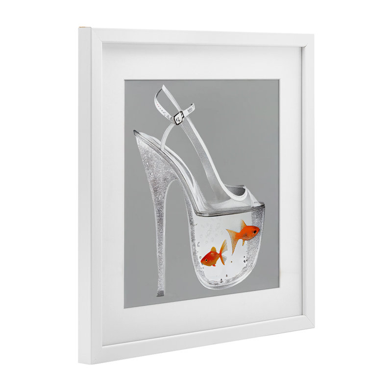 «Sparkle Fish Fashion Goldfish», reproduction encadrée sous verre, conception de Sasha, H 13 po x l 13 po, Cadre blanc côtier