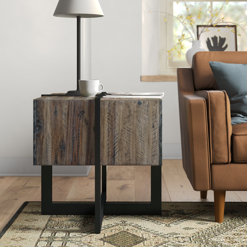 Table de bout en bois massif Kressley