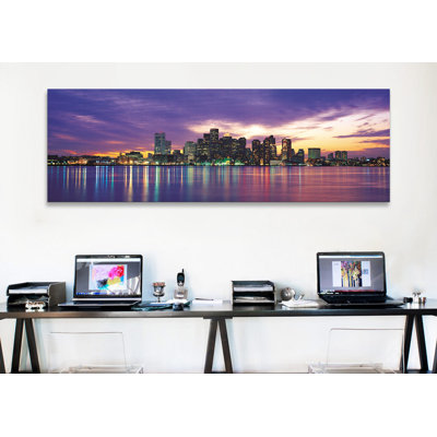 «Boston Panoramic Skyline Cityscape (Sunset)», reproduction d'art numérique sur toile tendue sur châssis panoramique