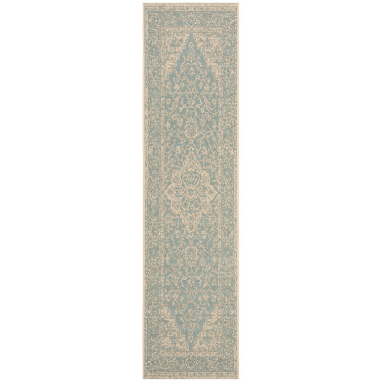 Girard Oriental Hand Woven Indoor / Outdoor Area Rug