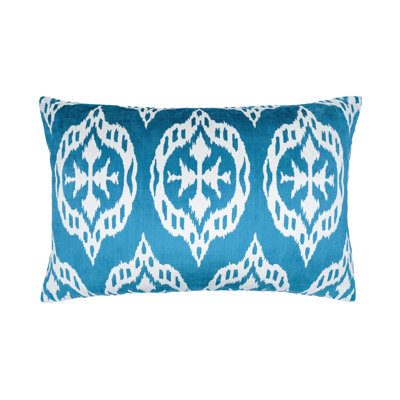 Oreiller en velours de soie Mood Ikat, 16 po x 24 po