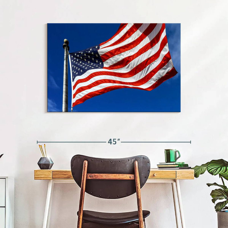 Borges Windblown American Flag, 26" H x 39" W