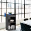 Podium mobile en bois avec roulettes verrouillables, tablette coulissante et grandes tablettes de rangement. Lutrin roulant polyvalent pour salle de classe, bureau, église ou conférence